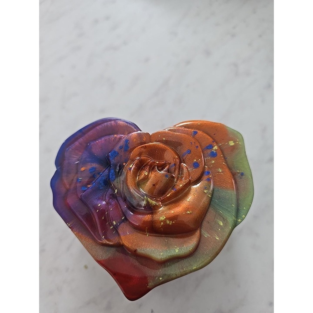 Handmade Resin Heart Shaped Box Valentines Gift Decoration 705 - Picture 2 of 7